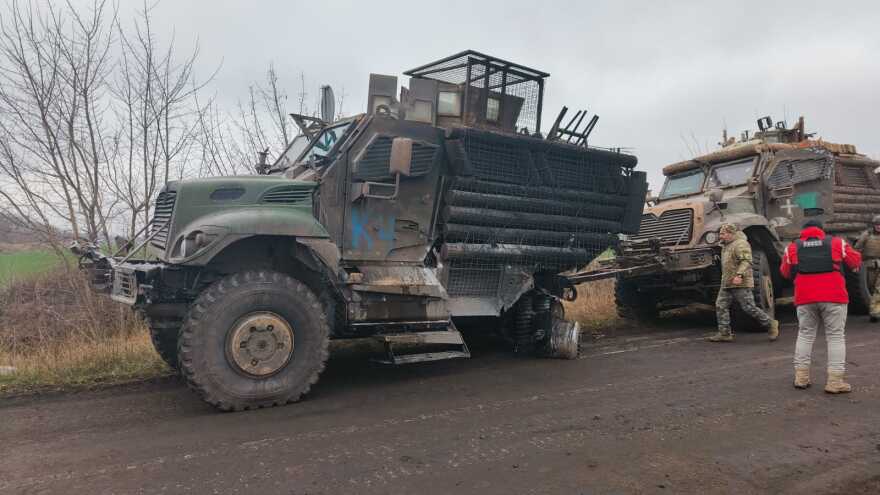 Εδώ δεν πιάνουν οι ευχές: Τέσσερα χρόνια πολέμου στην Ουκρανία, το αιματοκύλισμα που άλλαξε τον κόσμο συνεχίζεται και η ειρήνη ξεμακραίνει