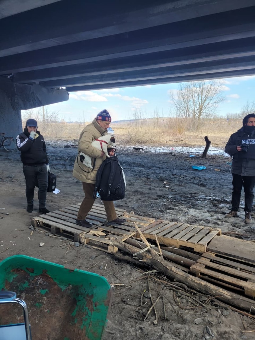 Εδώ δεν πιάνουν οι ευχές: Τέσσερα χρόνια πολέμου στην Ουκρανία, το αιματοκύλισμα που άλλαξε τον κόσμο συνεχίζεται και η ειρήνη ξεμακραίνει