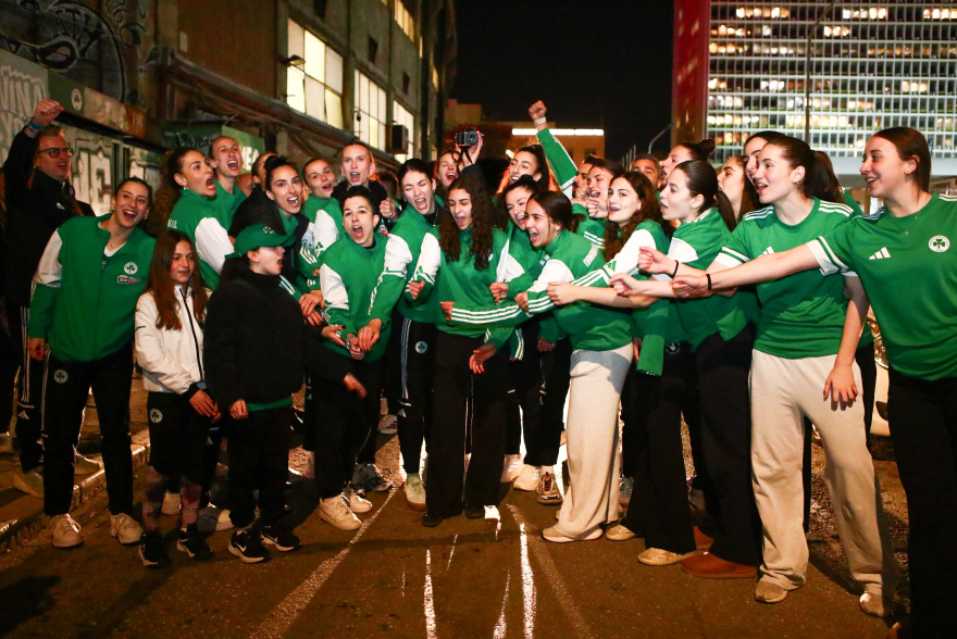 Αποθέωση για τα κορίτσια του Παναθηναϊκού που προκρίθηκαν στους τελικούς του Challenge Cup του βόλεϊ, βίντεο και φωτογραφίες