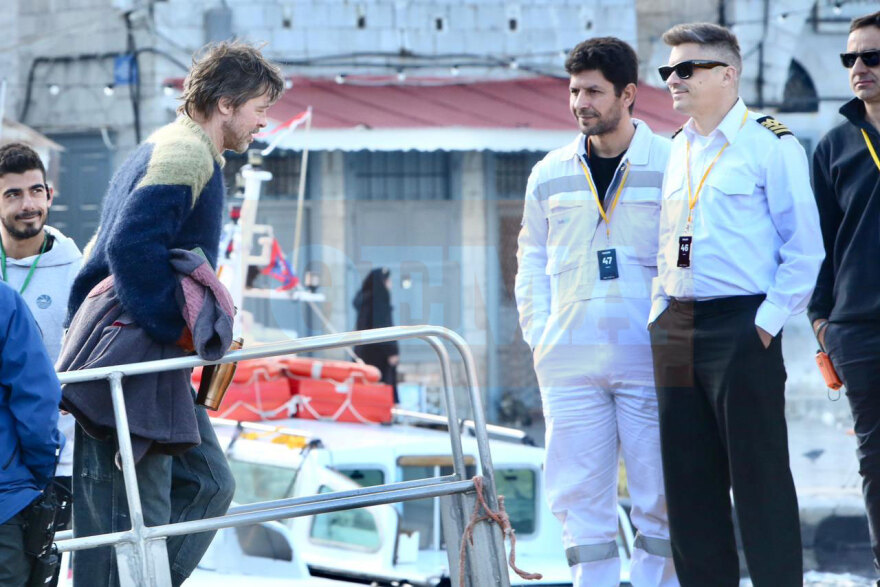 «I love it here» είπε ο χαμογελαστός και χαλαρός ο Μπραντ Πιτ σε αποκλειστική δήλωση στο protothema, δείτε βίντεο