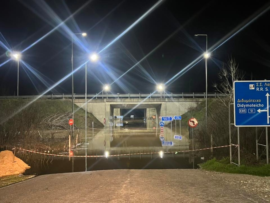 Κόκκινος συναγερμός μέχρι την Παρασκευή στον Έβρο, πάνω από 150.000 στρέμματα έχουν καλυφθεί από νερό