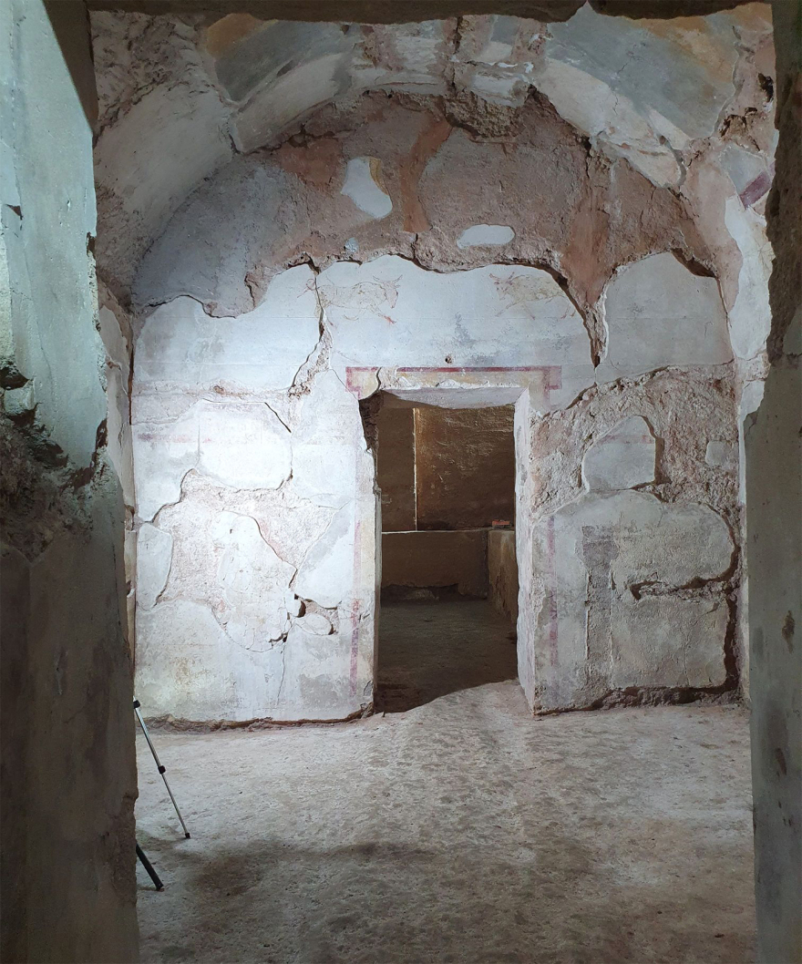 Ελληνιστικό ταφικό μνημείο σε πιλοτή πολυκατοικίας στην καρδιά της Δράμας