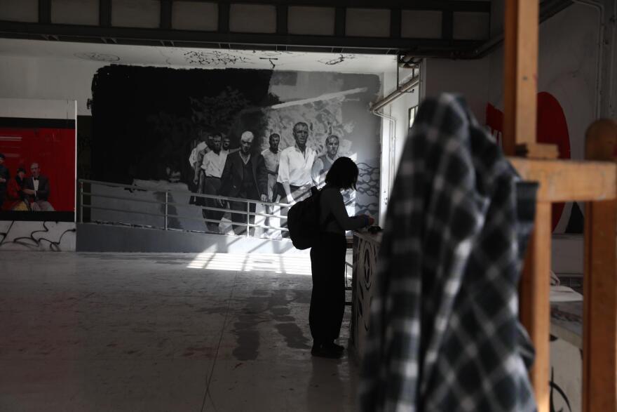 Τοιχογραφία στην Καλών Τεχνών οι 200 της Καισαριανής, δείτε φωτογραφίες