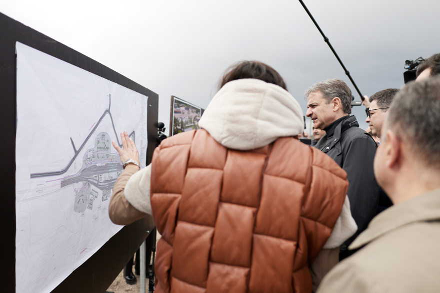Στον Έβρο ο Μητσοτάκης, ανακοίνωσε έργα υποδομής 30 εκατομμυρίων ευρώ στο ποτάμι