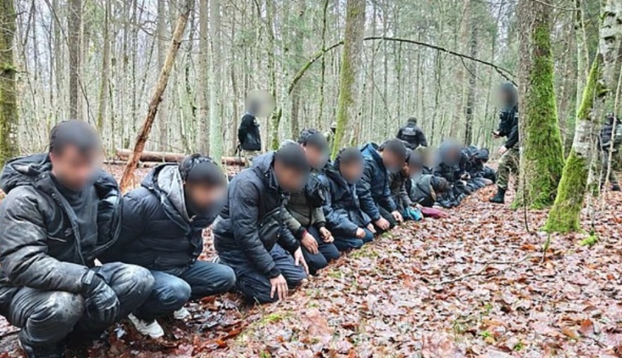 Η Ρωσία κατηγορείται πως στέλνει χιλιάδες μετανάστες στην Πολωνία μέσω τούνελ στη Λευκορωσία