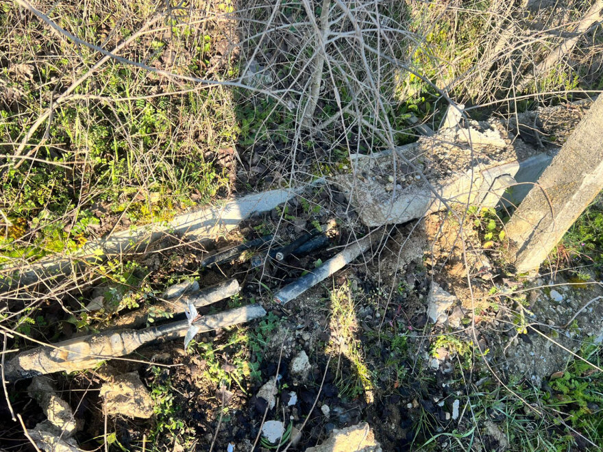 Δολιοφθορά στην τηλεδιοίκηση της γραμμής Αθήνα-Θεσσαλονίκη κατήγγειλε ο Κυρανάκης, έσπασαν τσιμέντα και έκοψαν καλώδια στο Πλατύ