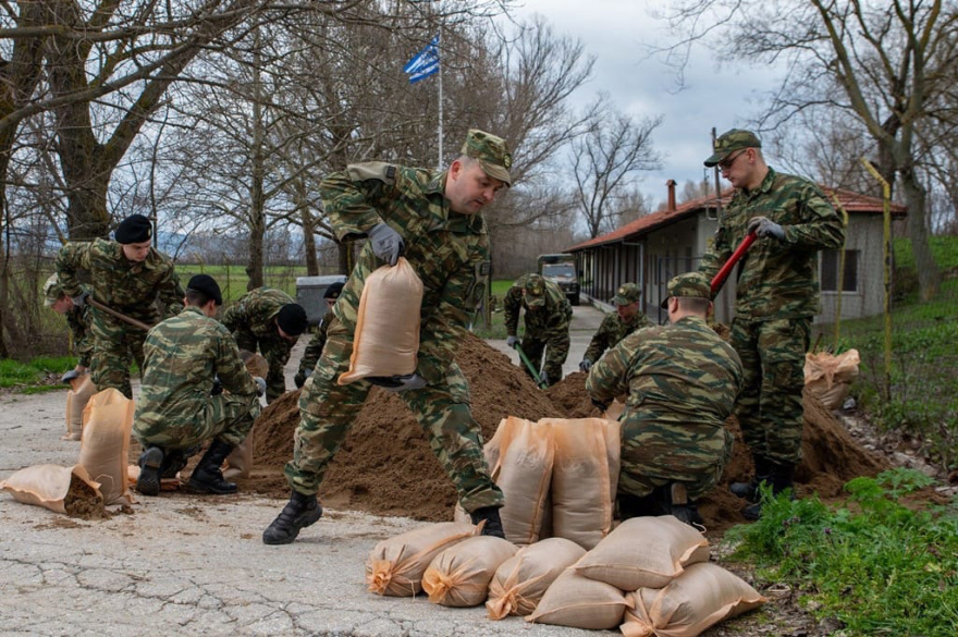 Βίντεο με τον τεράστιο όγκο νερού που απελευθερώνεται από τη Βουλγαρία και καταλήγει στον Έβρο, μάχη με το χρόνο για τις πλημμύρες
