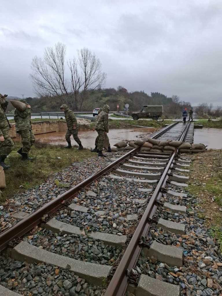 Βίντεο με τον τεράστιο όγκο νερού που απελευθερώνεται από τη Βουλγαρία και καταλήγει στον Έβρο, μάχη με το χρόνο για τις πλημμύρες