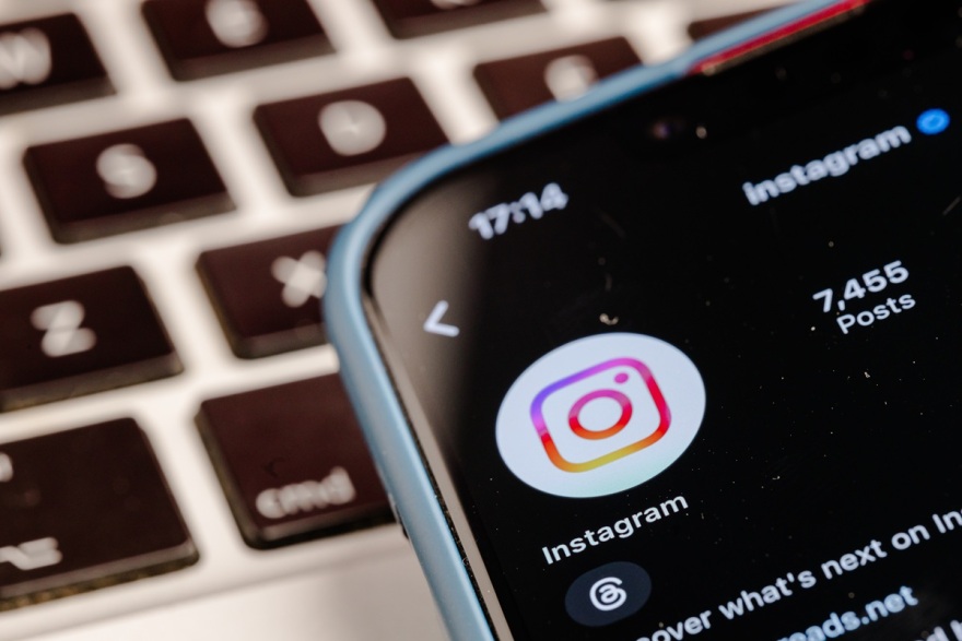 Γονείς στην Ιταλία μηνύουν TikTok και Meta μετά την αυτοκτονία 12χρονης: «Οι αλγόριθμοι την παγίδευσαν σε έναν φαύλο κύκλο αυτοκαταστροφής»