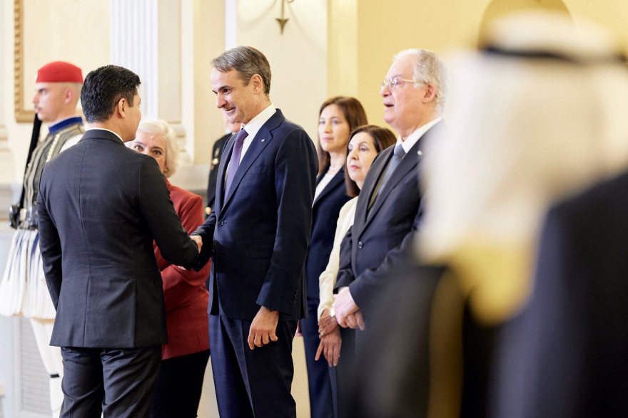 Παρασκήνια από τη δεξίωση του ΠτΔ Κώστα Τασούλα στο διπλωματικό σώμα - Η απουσία Κίμπερλι και τα... εθνικά μπιφτεκάκια του σεφ Βασίλη Μπέκα