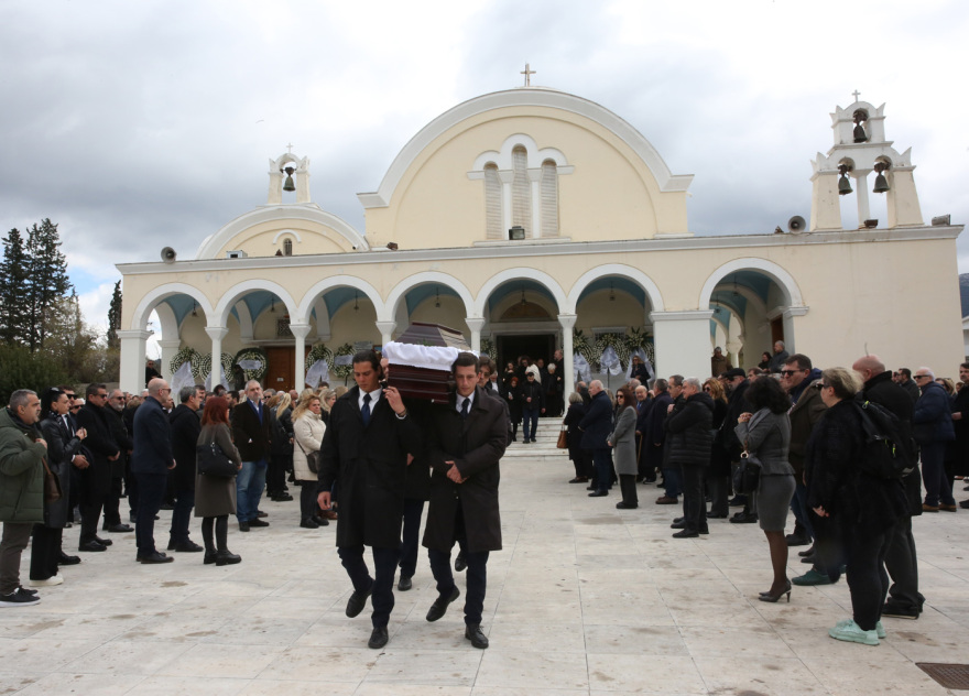 «Επέστρεψε στο φως»: Συγκίνηση στην κηδεία της δημοσιογράφου Αντιγόνης Πανέλλη, οι επικήδειοι των συναδέλφων της