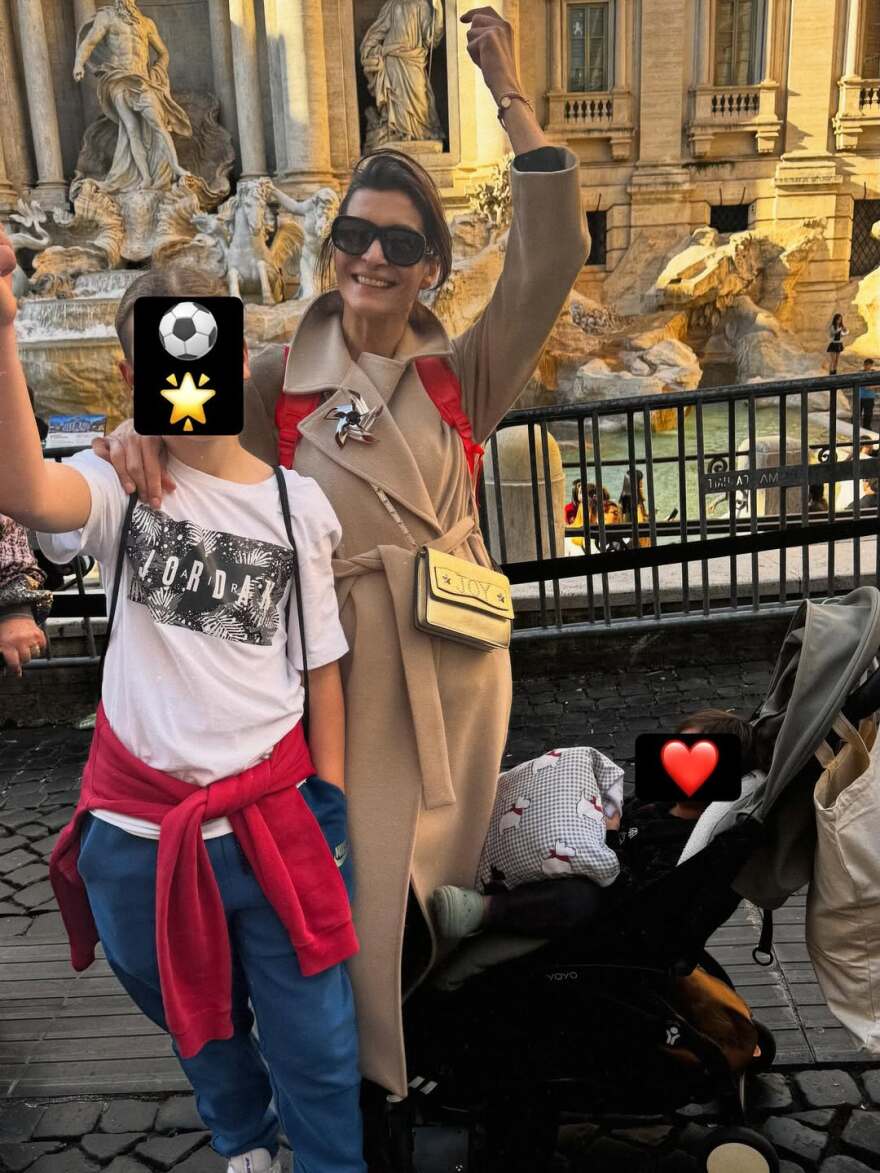 Η Αντιγόνη Κουλουκάκου πήγε στη Ρώμη με τον γιο της
