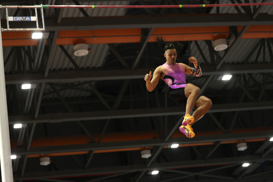 Τρομερός Καραλής στην Παιανία: Πέταξε στα 6,17μ και «διέλυσε» το πανελλήνιο ρεκόρ, βίντεο