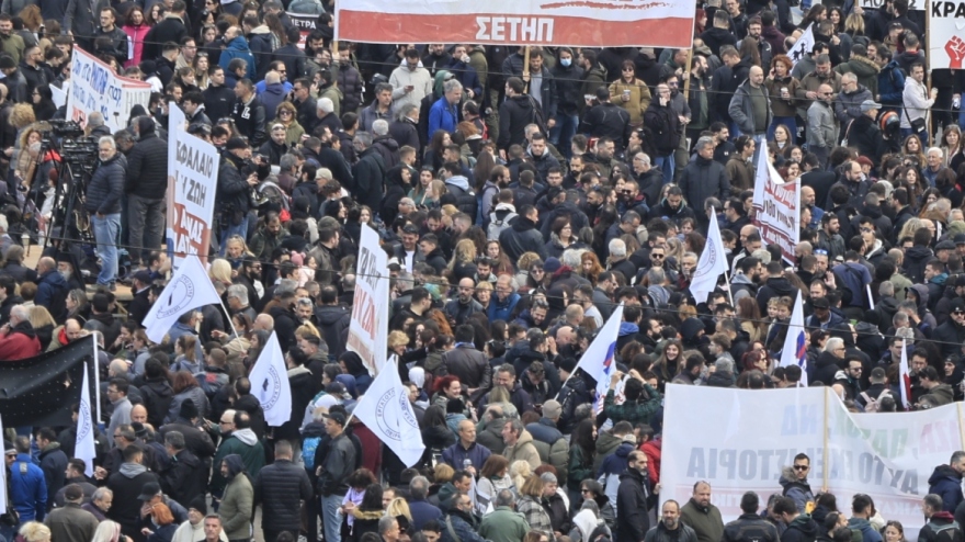 Τρία χρόνια μετά τα Τέμπη: Στο κέντρο της Αθήνας η κεντρική εκδήλωση, κλειστό το Μετρό σε Σύνταγμα και Πανεπιστήμιο