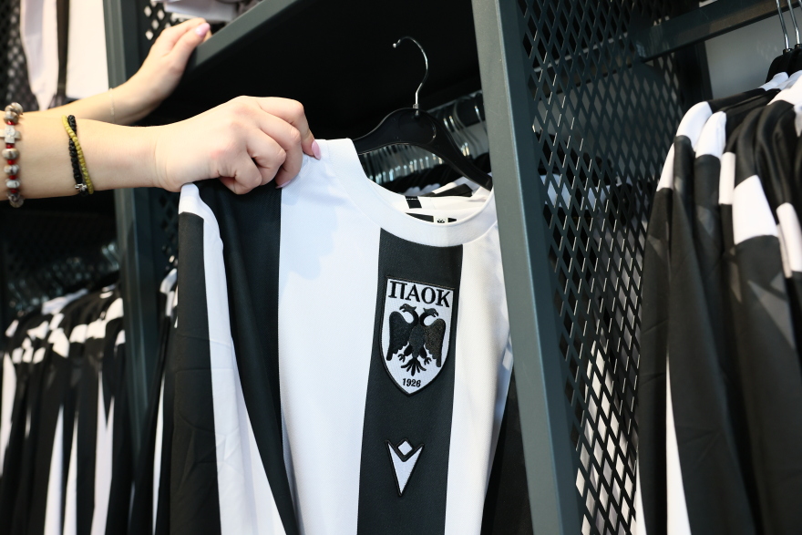 ΠΑΟΚ: Ουρές στην Τούμπα για την φανέλα των 100 χρόνων, βίντεο και φωτογραφίες 