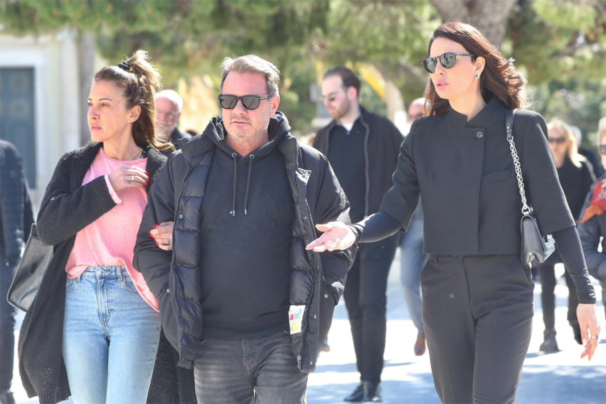 Αλέξης Κούγιας: Το μνημόσυνο για τον έναν χρόνο από τον θάνατό του, δείτε φωτογραφίες Αλέξης Κούγιας: Το μνημόσυνο για τον έναν χρόνο από τον θάνατό του, δείτε φωτογραφίες