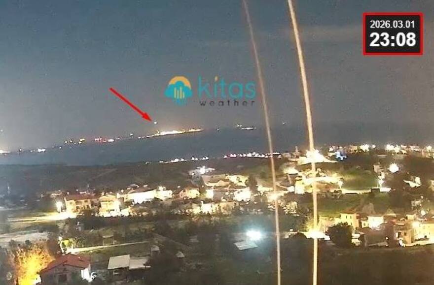 Κάμερες καιρού στην Κύπρο κατέγραψαν τα drone στη βρετανική βάση στο Ακρωτήρι