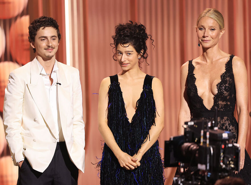 Οι πιο viral στιγμές των φετινών Actor Awards: Aπό τις κραυγές της Βαϊόλα Ντέιβις έως την... cringe εμφάνιση της Κρίστεν Μπελ