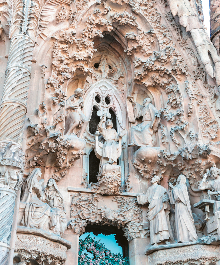 La Sagrada Familia: Πώς η αναζήτηση του Θεού  ενέπνευσε τον Γκαουντί να σχεδιάσει έναν από τους διασημότερους ναούς στον κόσμο