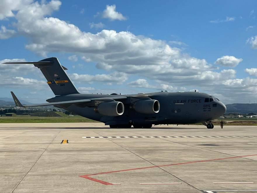 Αμερικανικό μεταγωγικό αεροσκάφος στη βάση Ανδρέας Παπανδρέου στην Πάφο λίγο πριν το «χτύπημα» στο Ιράν, δείτε φωτογραφίες  