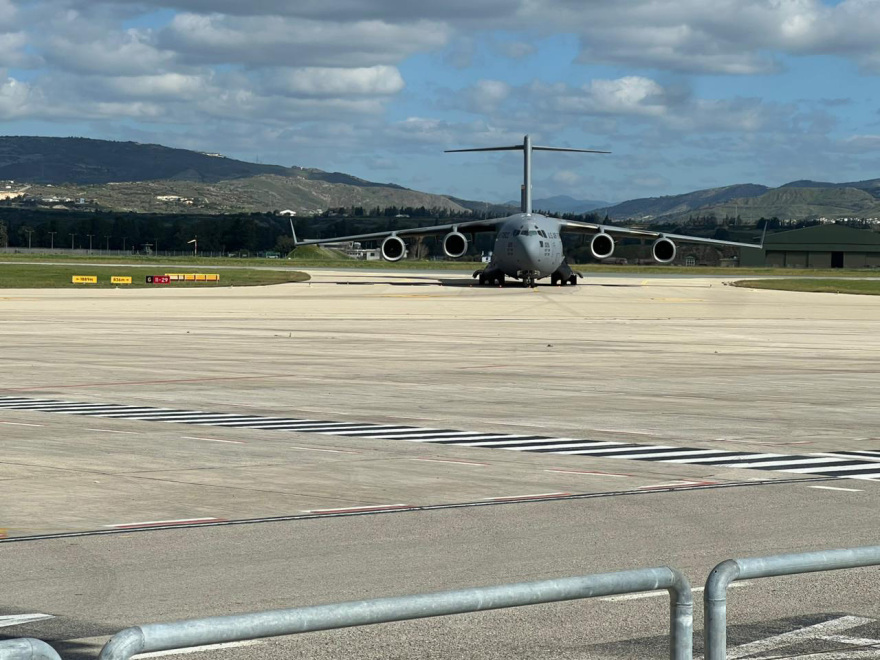 Αμερικανικό μεταγωγικό αεροσκάφος στη βάση Ανδρέας Παπανδρέου στην Πάφο λίγο πριν το «χτύπημα» στο Ιράν, δείτε φωτογραφίες  