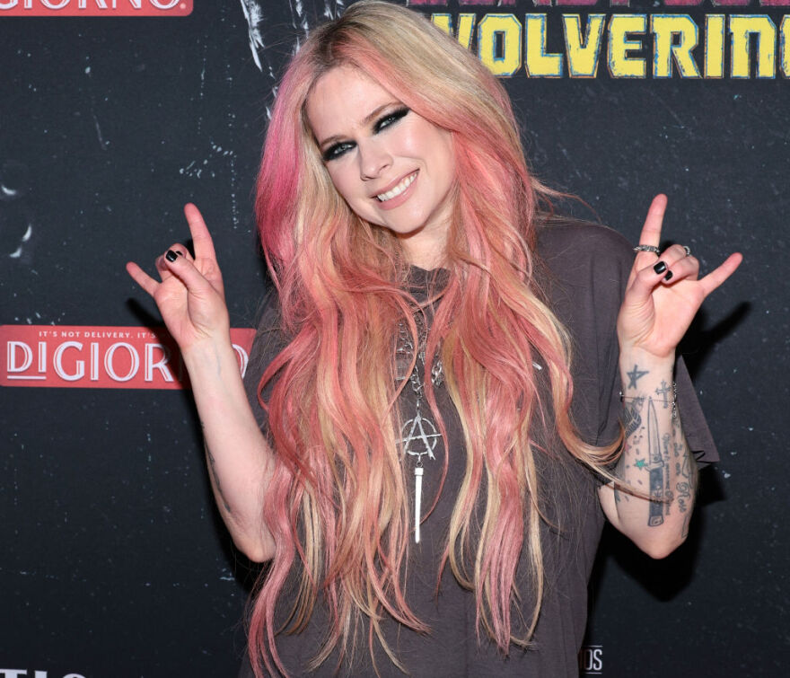 Από τον Τζιμ Κάρεϊ μέχρι την Αβρίλ Λαβίν: Οι θεωρίες για «σωσίες» στο Χόλιγουντ και πώς γίνονται viral