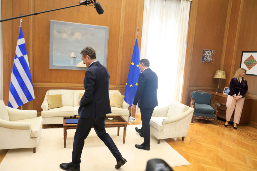 «Ώρα ΠΑΣΟΚ»: Το σχόλιο Μητσοτάκη για τη μικρή καθυστέρηση του Νίκου Ανδρουλάκη στο ραντεβού