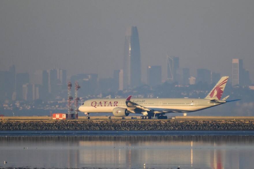 Γιατί το Ιράν, αν και αποδυναμωμένο, αντιστέκεται και παρατείνει τον πόλεμο