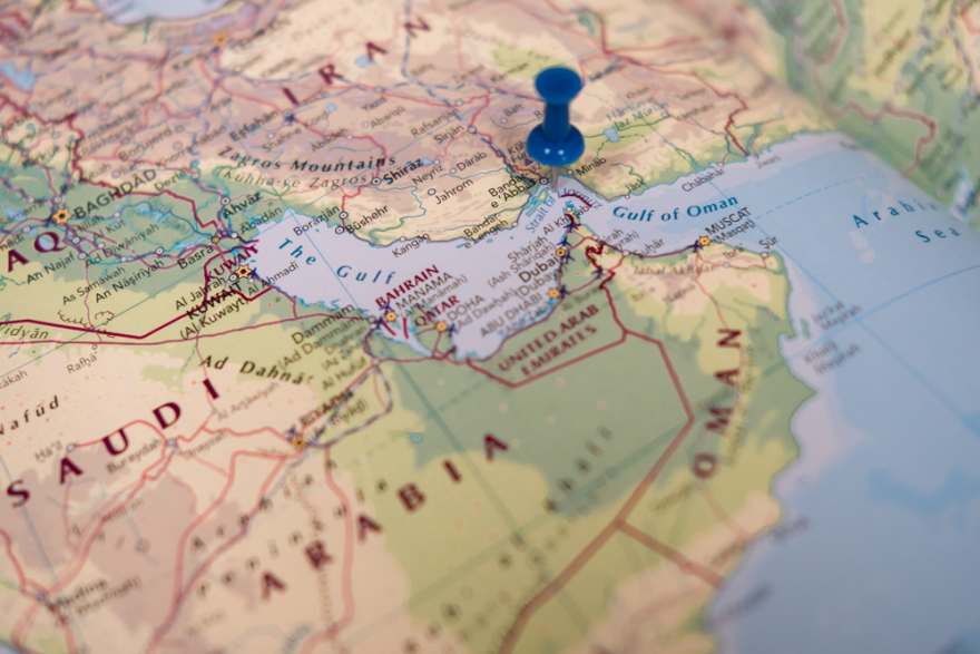 &Pi;ώ&sigmaf; &tau;&omicron; &Iota;&rho;ά&nu; &laquo;&phi;&omicron;&upsilon;&sigma;&kappa;ώ&nu;&epsilon;&iota;&raquo; &tau;&alpha; &tau;&alpha;&mu;&epsilon;ί&alpha; &tau;&omicron;&upsilon; &pi;&alpha;&rho;ά &tau;&eta; &sigma;&tau;&rho;&alpha;&tau;&iota;&omega;&tau;&iota;&kappa;ή &pi;ί&epsilon;&sigma;&eta; &pi;&omicron;&upsilon; &tau;&omicron;&upsilon; &alpha;&sigma;&kappa;&omicron;ύ&nu; &Eta;&Pi;&Alpha; &kappa;&alpha;&iota; &Iota;&sigma;&rho;&alpha;ή&lambda;