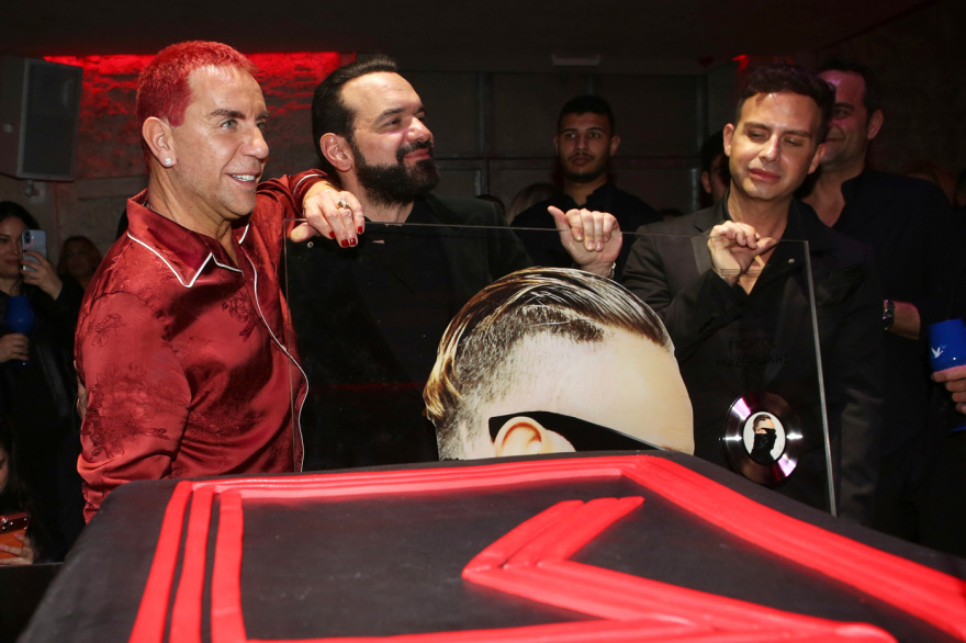 Γιώργος Μαζωνάκης: Το ιδιαίτερο πάρτι με εκπλήξεις για τα γενέθλιά του