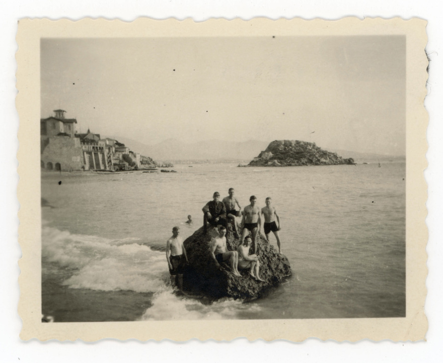 Κοιτώντας τον θάνατο στα μάτια: Η συγκλονιστική φωτογραφία από την εκτέλεση των 200 στην Καισαριανή