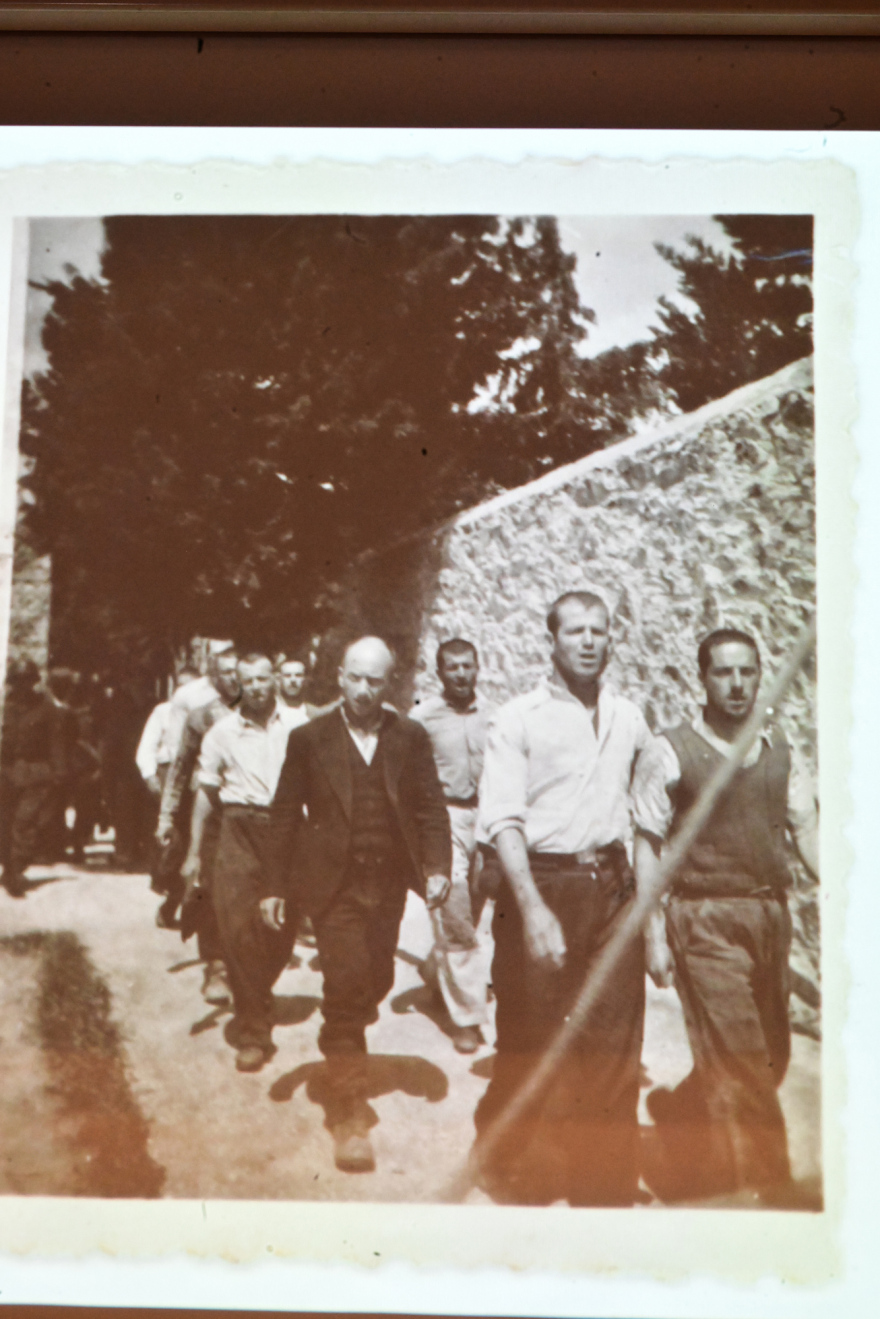 Οι φωτογραφίες της εκτέλεσης στην Καισαριανή και όλα τα ιστορικά ντοκουμέντα που παρουσίασε το υπουργείο Πολιτισμού