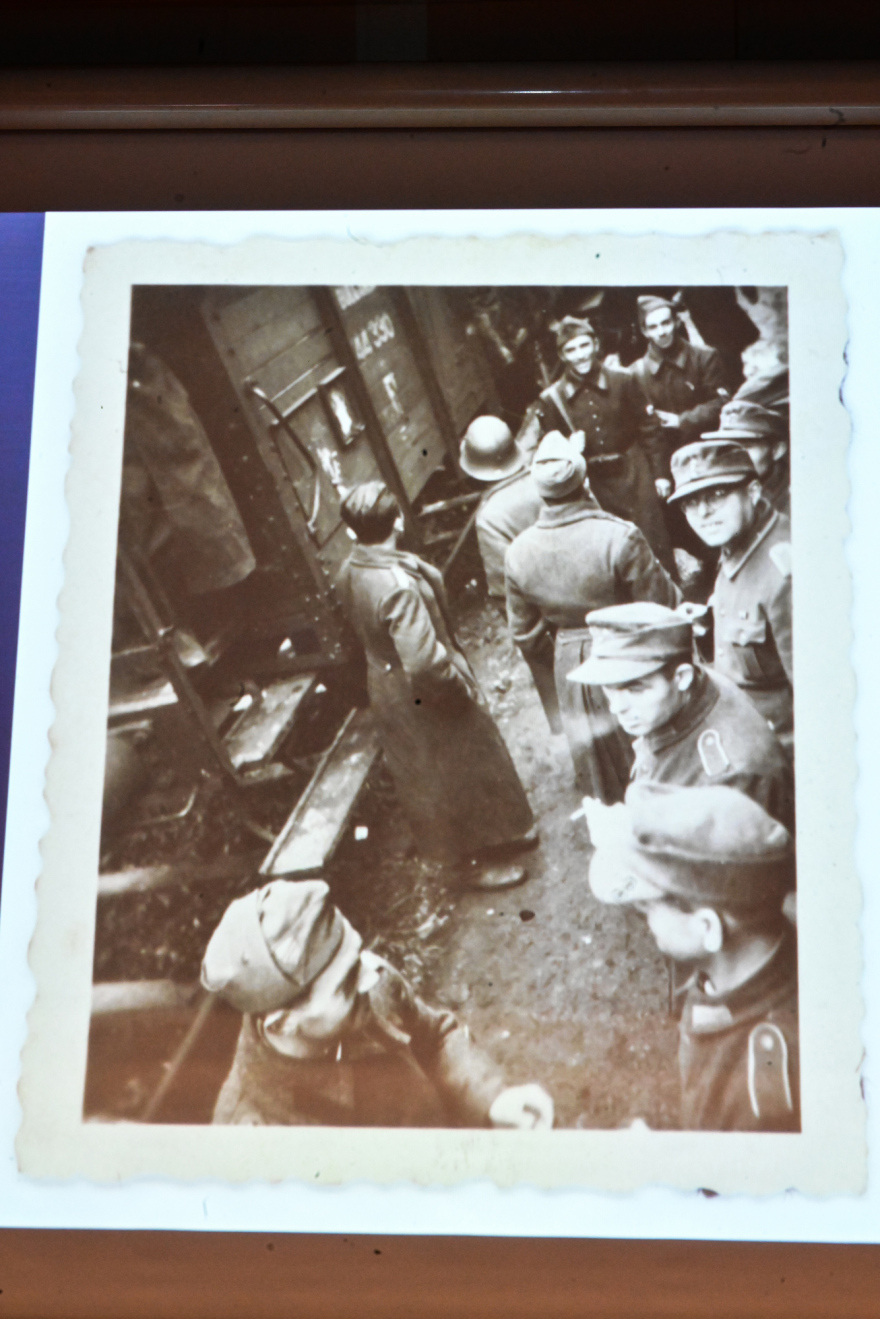 Οι φωτογραφίες της εκτέλεσης στην Καισαριανή και όλα τα ιστορικά ντοκουμέντα που παρουσίασε το υπουργείο Πολιτισμού