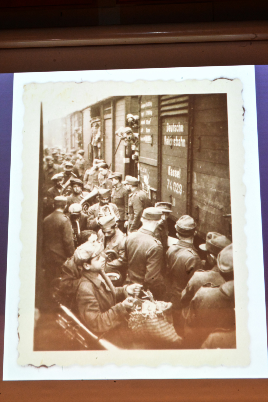 Οι φωτογραφίες της εκτέλεσης στην Καισαριανή και όλα τα ιστορικά ντοκουμέντα που παρουσίασε το υπουργείο Πολιτισμού