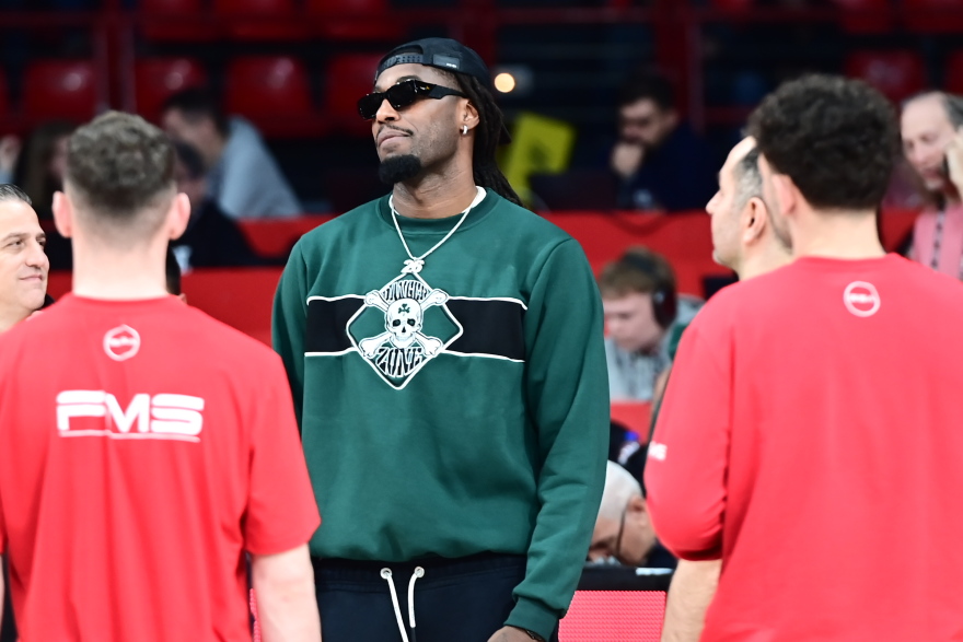 Στο ΣΕΦ με φούτερ της Θύρας 13 ο Λεσόρ: Μακάρι να μπορούσα να παίξω, βίντεο και φωτογραφίες 