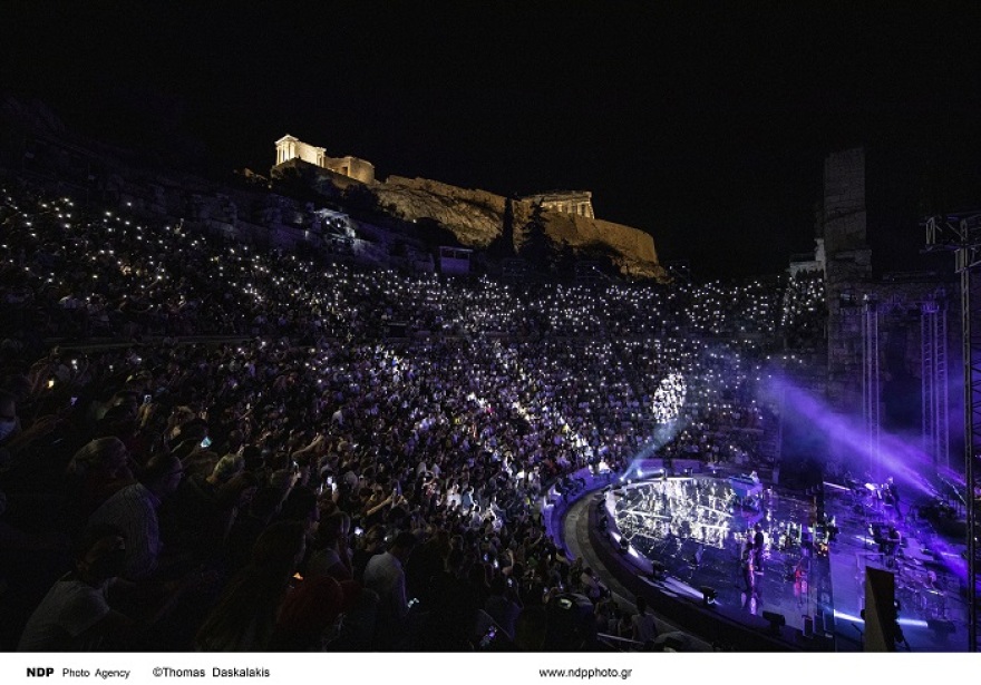 Όταν ο Alice Cooper και η Bonnie Tyler τραγούδησαν στο Ηρώδειο για την επιστροφή των Γλυπτών του Παρθενώνα