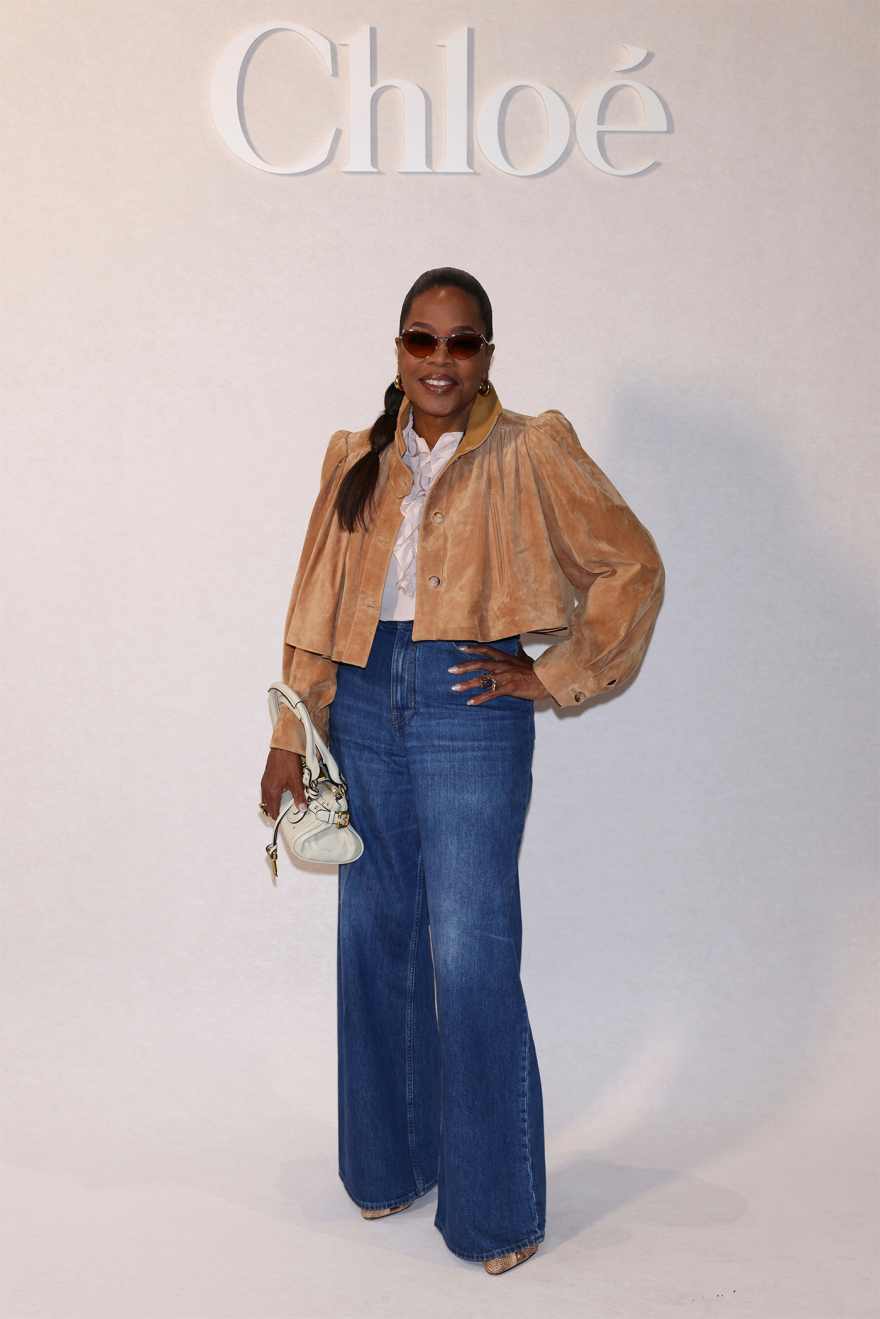 Η Όπρα Γουίνφρεϊ εντυπωσίασε με τη νέα εμφάνισή της μετά την απώλεια βάρους
