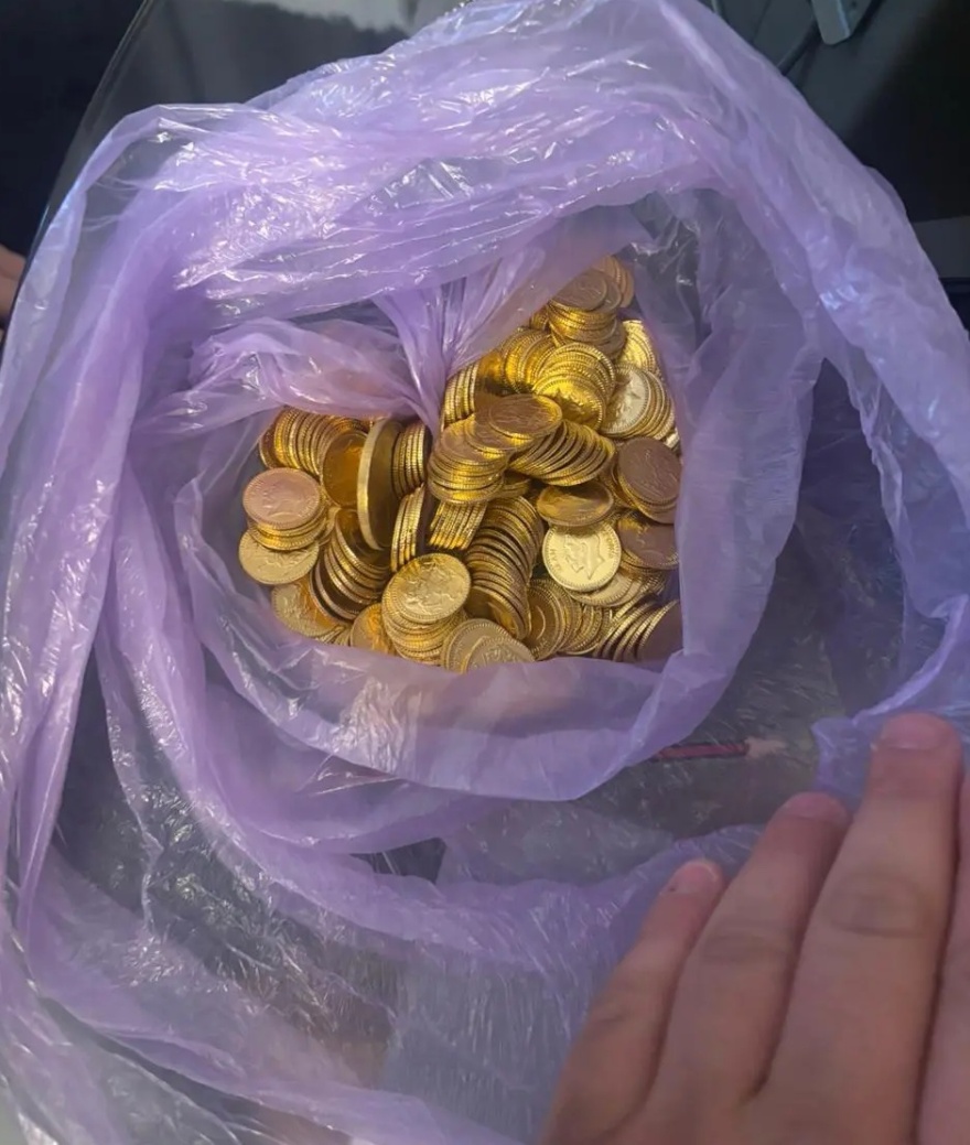 Μεγάλη απάτη με «χρυσές» λίρες στη Λάρισα: Συμμορία άρπαξε πάνω από 1 εκατ. ευρώ, πώς εξαπατούσαν ανυποψίαστους πολίτες 
