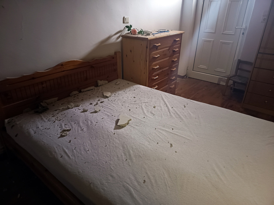 Ταρακουνήθηκαν τα Ιωάννινα από τα 5,3 Ρίχτερ, νέο βίντεο από τη στιγμή της δόνησης σε επιχείρηση - Ζημιές σε σπίτια στο Πολύδροσο Θεσπρωτίας