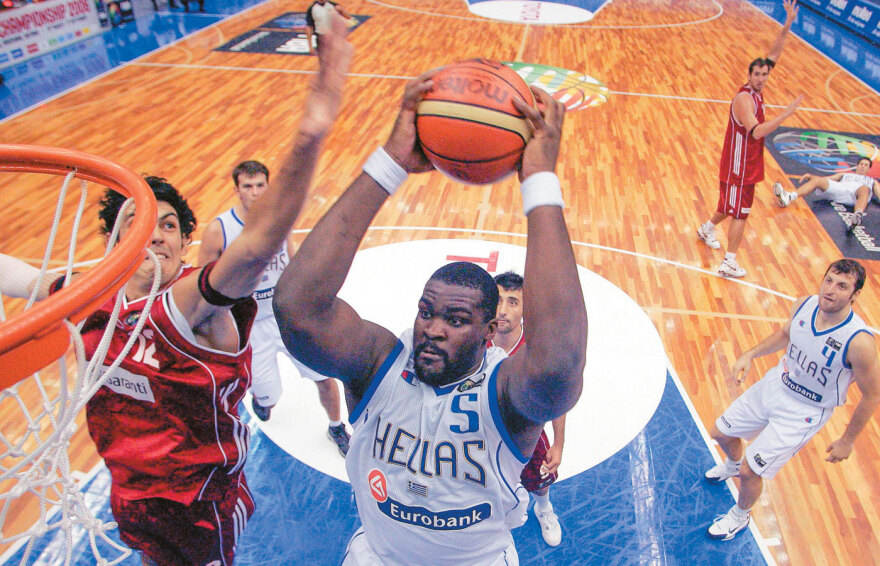 Ασφαλίτες στο σπίτι του Μπαρτζώκα, ο «αράπης» Big Sofo, ο Ντούσαν Σάκοτα στο κατώφλι του θανάτου: Οι... αθέατες νίκες 22 ανθρώπων του αθλητισμού