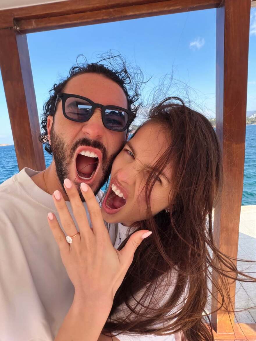 Τhylane Blondeau: Το «πιο όμορφο κορίτσι στον κόσμο» αρραβωνιάστηκε στην Ελλάδα