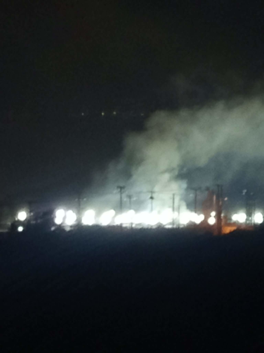 Φωτιά σε κοντέινερ στο κέντρο κράτησης στην Αμυγδαλέζα, δείτε φωτογραφίες 
