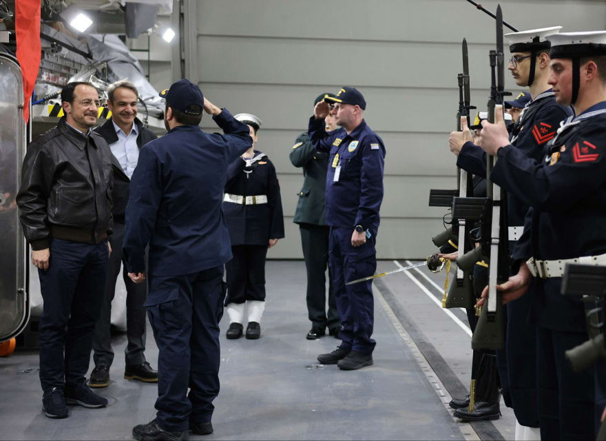 Μητσοτάκης και Χριστοδουλίδης επισκέφθηκαν τη φρεγάτα «Κίμων», δείτε φωτογραφίες