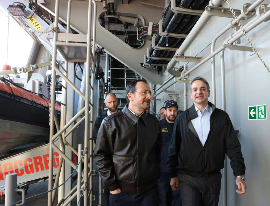 Μητσοτάκης και Χριστοδουλίδης επισκέφθηκαν τη φρεγάτα «Κίμων», δείτε φωτογραφίες