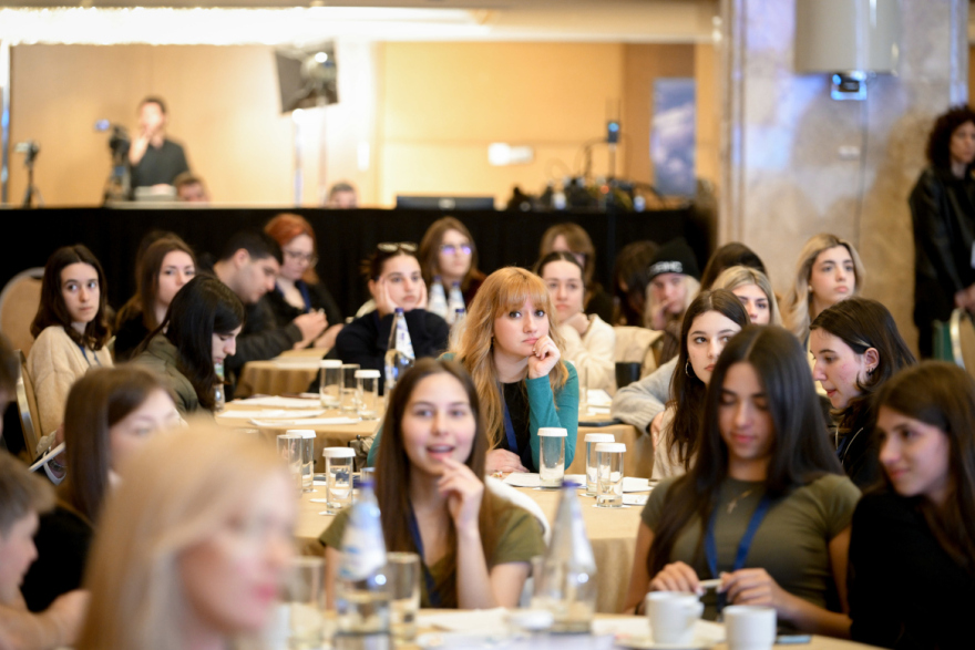 Συνέδριο Athens Alitheia Forum για τα fake news - Μαρινάκης: Η αντιμετώπιση της παραπληροφόρησης δεν είναι υπόθεση μιας κυβέρνησης, αλλά συλλογική ευθύνη

