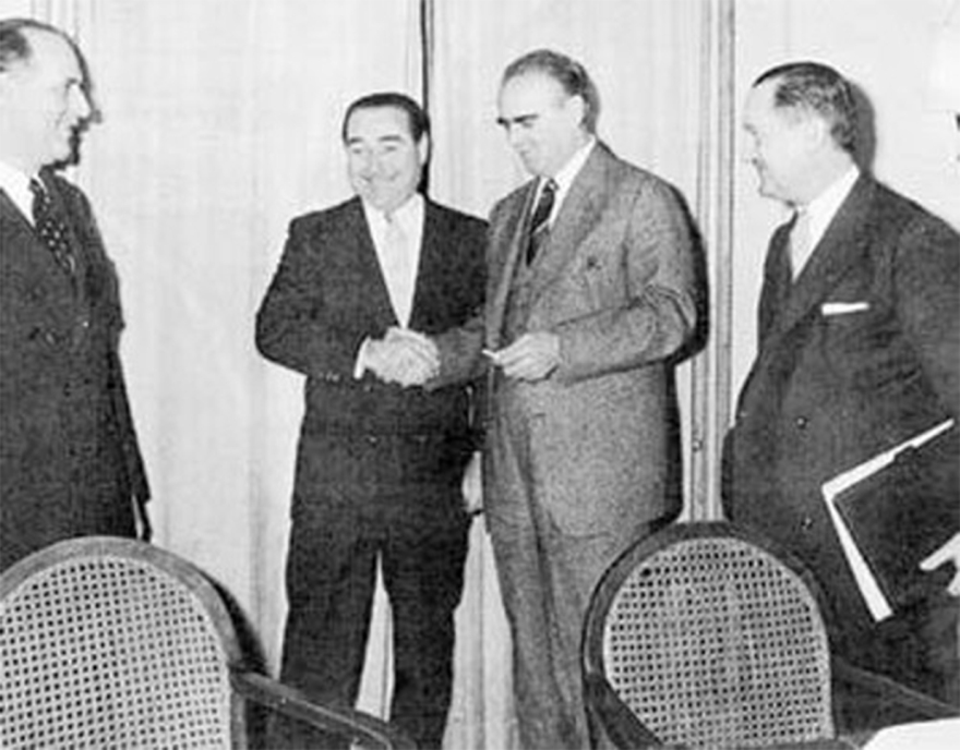 Βρετανικές βάσεις στην Κύπρο: Οι παράλογες απαιτήσεις, ο αταλάντευτος Μακάριος και τα αρχεία του Φόρεϊν Όφις για Καραμανλή, Αβέρωφ