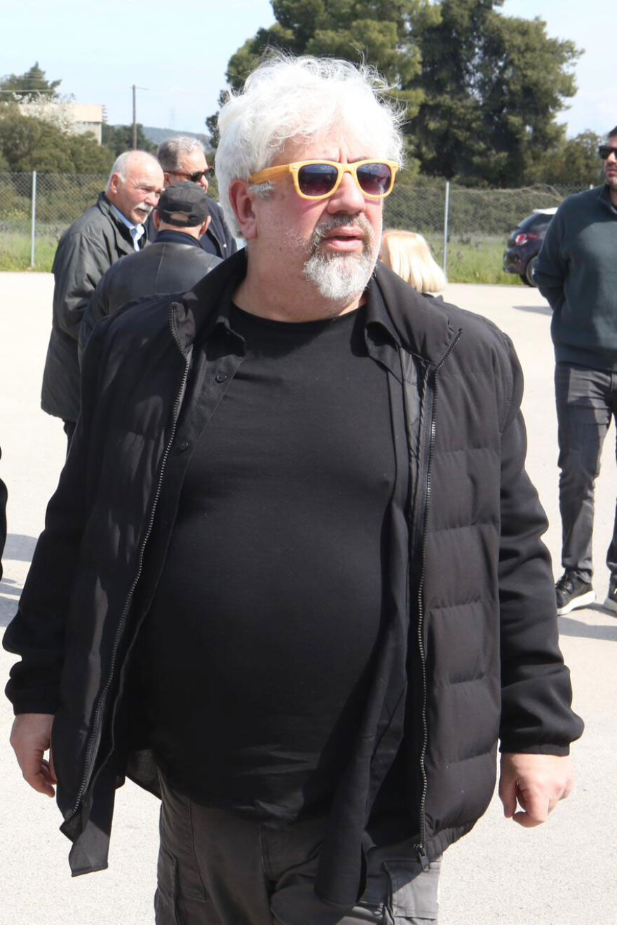 Το τελευταίο αντίο στον Χρήστο Βαλαβανίδη στο  Αποτεφρωτήριο Ριτσώνας, δείτε φωτογραφίες