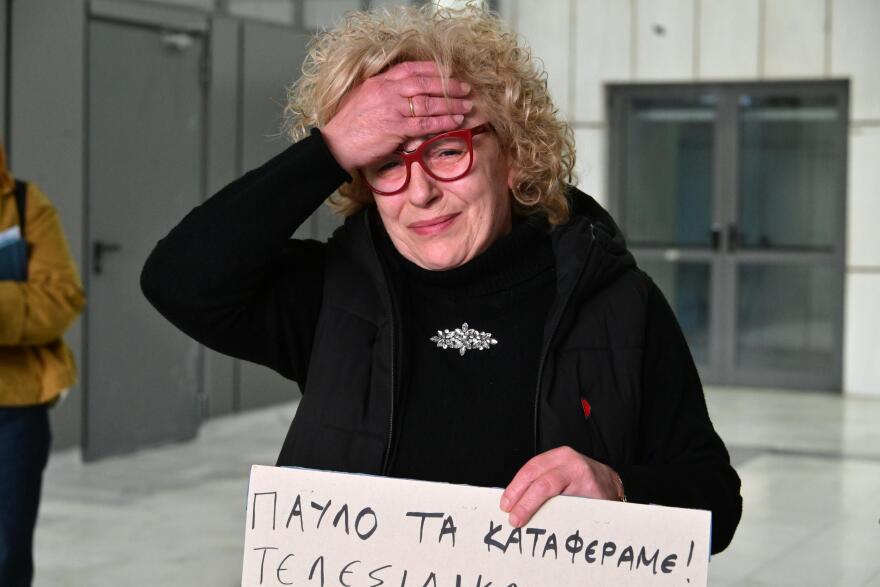 Δάκρυσε η Μάγδα Φύσσα μετά τη νέα καταδίκη της Χρυσής Αυγής: Παίρνω τον Παύλο μου και φεύγω, νικήσαμε, είπε μετά την ανακοίνωση των ποινών 