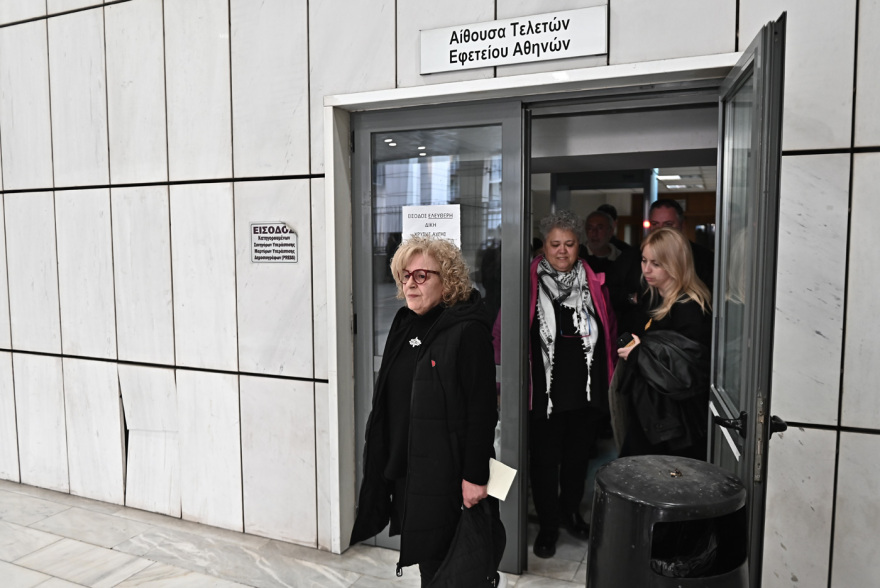 Παίρνω τον Παύλο μου και φεύγω, νικήσαμε, είπε η Μάγδα Φύσσα μετά την ανακοίνωση των ποινών για τη Χρυσή Αυγή