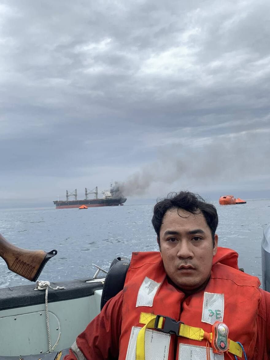 Τρεις αγνοούμενοι μετά την επίθεση των Φρουρών της Επανάστασης σε πλοίο στα Στενά του Ορμούζ, δείτε φωτογραφίες
